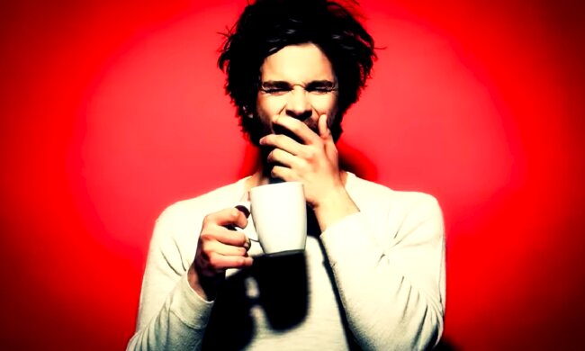 Утро, усталость, кофе, чашка. Фото: YouTube