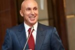 Ярославський передумав продавати яхту заради відновлення Харкова