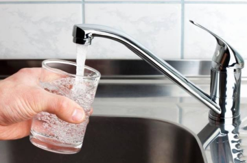 Вода из крана, фото: zyteli.com