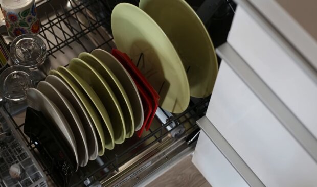 Посудомийна машина. Фото: YouTube