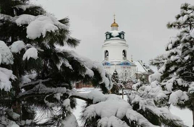 Православный храм зимой. Фото: "Стена"