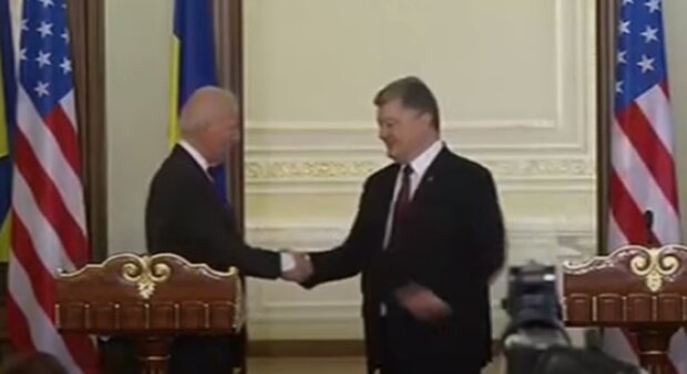 В деле Порошенко-Байдена могут появиться новые записи. Фото: скриншот YouTube
