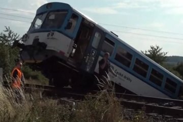 В Чехии украинские заробитчане попали в аварию: поезд снес их автобус