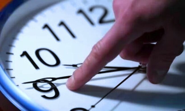 Перевод часов. Фото: скриншот YouTube