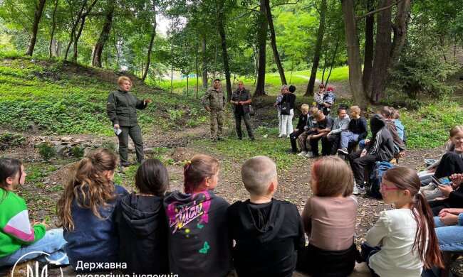 Виховуємо союзників природи: екоінспектори провели незвичайний урок для школярів Денишівського ліцею