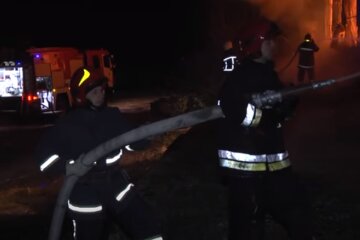 Пожарные. Фото: скриншот YouTube-видео