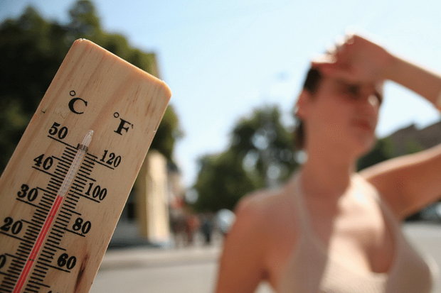 В начале лета жара в Киеве побила 11 рекордов. Дальше обещают еще большее пекло