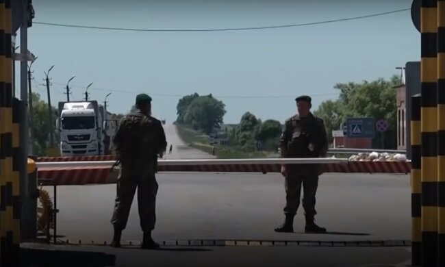 Украинцы стали чаще выезжать из страны. Фото: 112 Украина, скрин