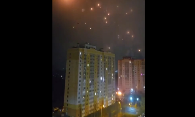 Небо горіло в 10 областях: на рф масова атака дронів - відео