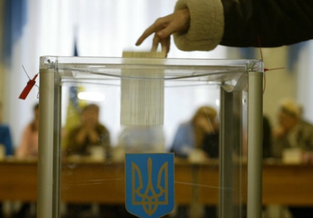Досрочные выборы на Донбассе: у Зеленского назвали дату