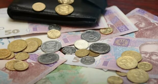 Украинцы не верят своему счастью: все штрафы за долги по коммуналке простят, подробности
