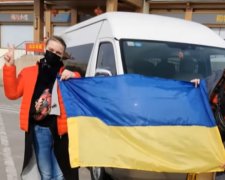 Часть находящихся в странах Азии украинцев отказалась от эвакуации на родину. Фото: YouTube