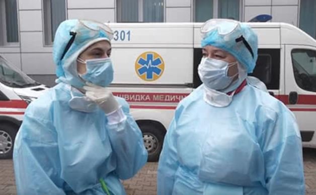 Медики. Фото: скриншот YouTube.