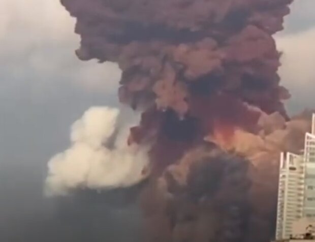 Похоже на катастрофу в Хиросиме: появились новые видео и подробности взрывов в Бейруте