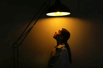 В Україні розпочалися масові відключення світла. Фото: YouTube