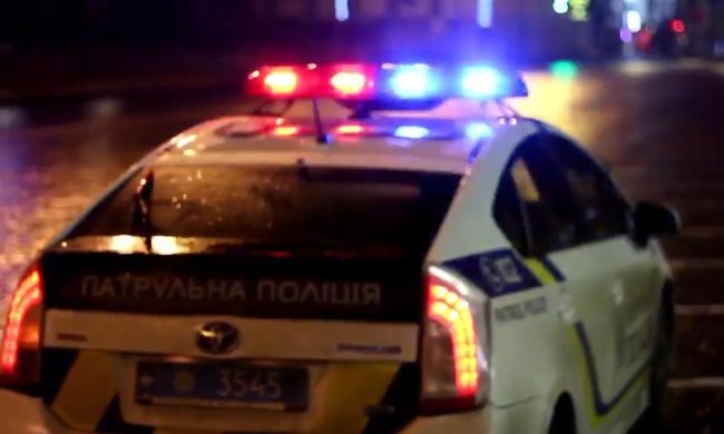 Полицейские выясняют обстоятельства подрыва банкомата в Запорожье. Фото: пресс-служба Нацполиции