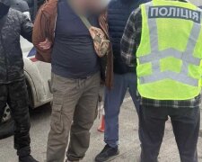 Суд у Києві розглядає справу організатора схеми переправи через кордон