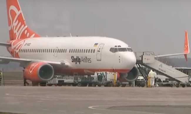 Очередная эвакуация украинцев, фото: скриншот YouTube