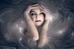 Плохая осанка, скрюченные руки и маленький мозг: Ученые показали, как будет выглядеть человек к 2100 году