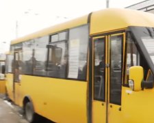В Киеве произошло ДТП с пассажирами автобуса, фото: Скриншот YouTube