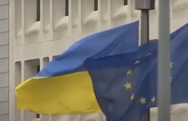 Украина получит транш от европейских стран. Фото: скрин YouTube
