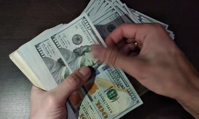 Гроші. Фото: скріншот YouTube-відео