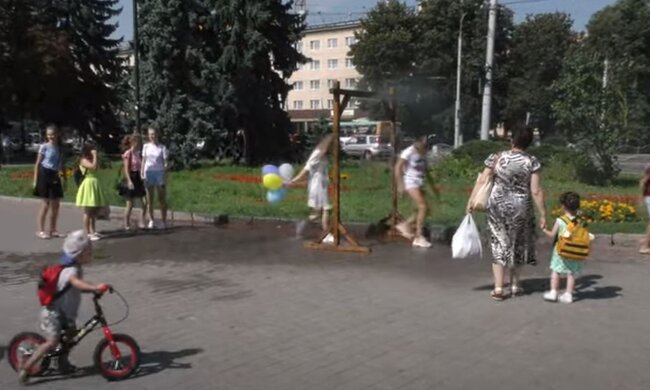 Погода в Украине летом. Фото: скриншот YouTube-видео