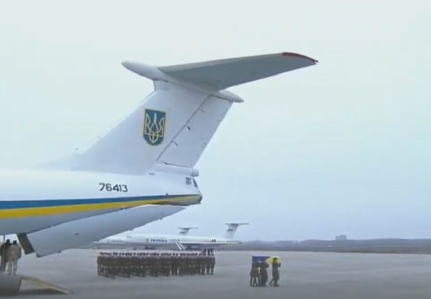 В Украину доставили останки погибших в авиакатастрофе над Ираном. Фото: YouTube