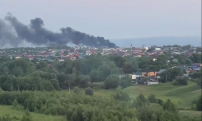 Потужна атака на стратегічний завод на росії. Фото: Телеграм