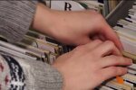 Трудова книжка. Фото: скріншот Youtube