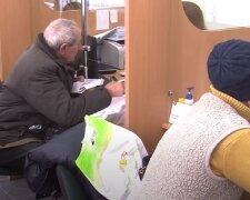 Виплати, українці, допомога, пенсії. Фото: Стіна