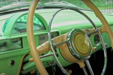 Волга. Фото: скріншот YouTube-відео