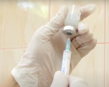 Все на вакцинацию: в Одессу поступила огромная партия вакцин от 10 недугов