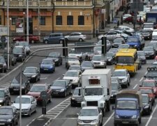 Готовтесь к глобальным пробкам, дороги перекроют: стало известно, где лучше не появляться водителям Киева