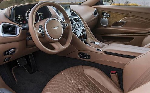 Aston Martin DB1. Фото: ru.gpluxurycarhire.com