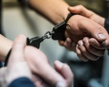 Поліція Дніпро побиття поліцейського перевірка дітей
