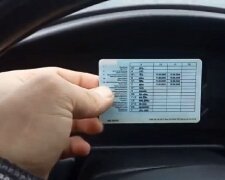 Водительское удостоверение. Фото: скриншот Youtube-видео