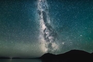 Зоряне небо. Фото: YouTube, скрін