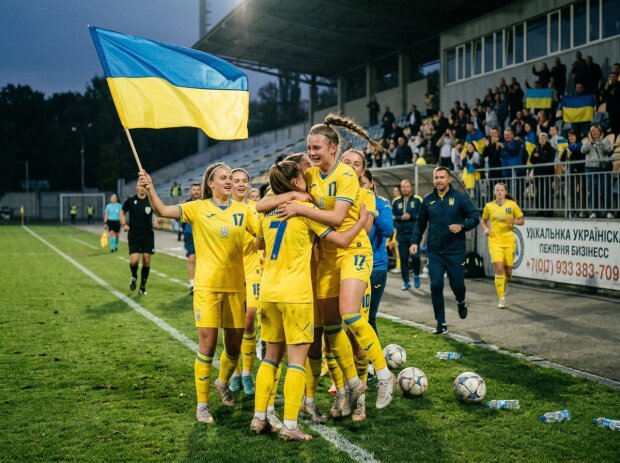 дівоча збірна України футбол перемога пенальті