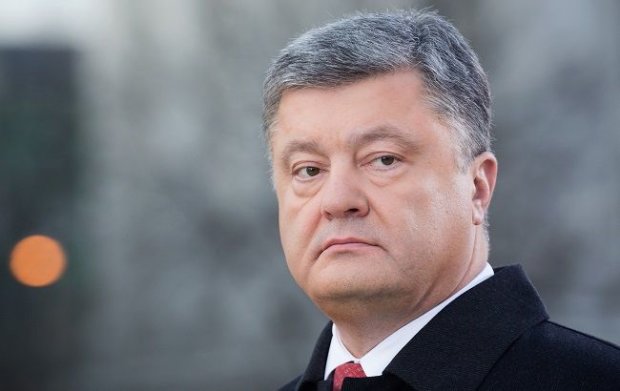 Бывший президент Украины Петр Порошенко, хочет подорвать правление Владимира Зеленского. Хочет организовать в стране досрочные выборы.