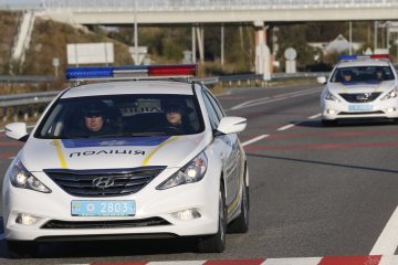 В результате потасовки около метро ранили мужчину, фото: Униан