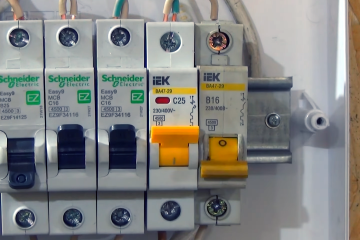 Чи можна відмовитися від використання лічильника світла. Фото: YouTube