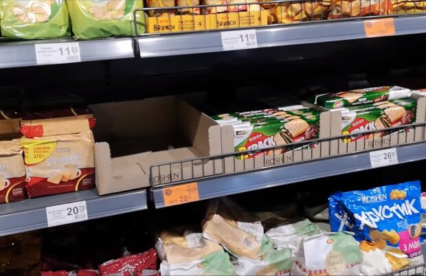 Печенье в супермаркете. Фото: скриншот YouTube-видео