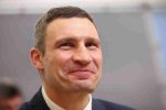 Популярный режиссер Майкл Бэй встретился с Кличко: похоже и он его не понимает, фото