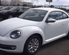 Автомобиль Volkswagen Beetle, фото: Скриншот YouTube