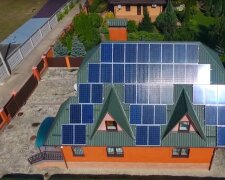 Сонячні батареї. Фото: скріншот YouTube-відео
