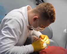 Стоматолог. Фото: скриншот YouTube-видео