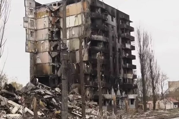 Зруйнований будинок армією рф. Фото: скріншот YouTube-відео