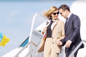 Зеленский с женой улетел в Оман, фото: скриншот с YouTube