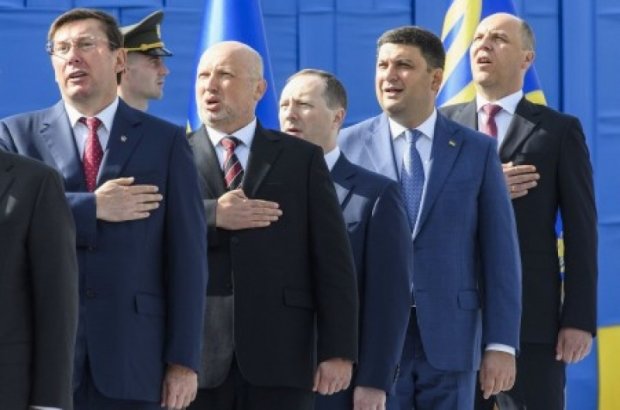Украинская «верхушка» власти в стадии распада. Следователи взялись за Парубия, Луценко, Турчинова, Полторака и даже Кличко